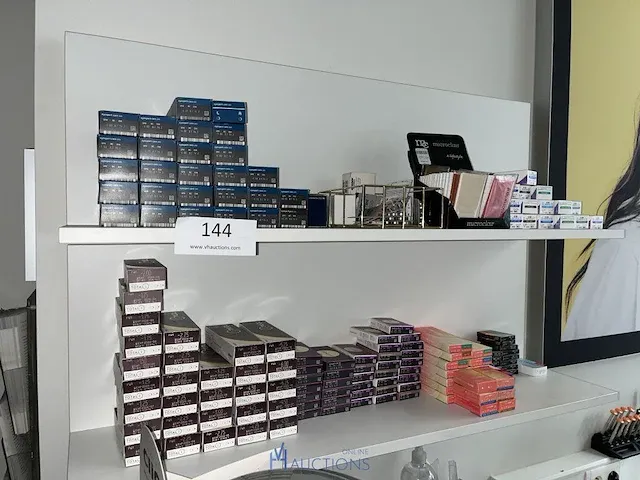 Grote partij diverse lenzen en diverse accessoires voor brillen - afbeelding 1 van  29