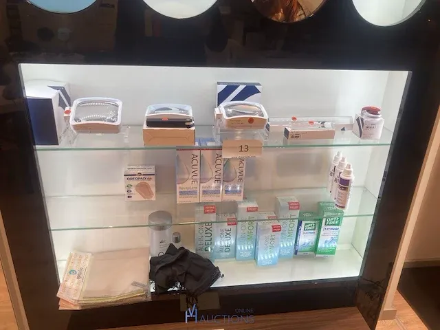 Grote partij diverse lenzen en diverse accessoires voor brillen - afbeelding 1 van  6