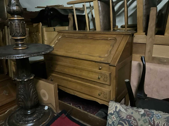Grote partij diverse meubels en stoelen - afbeelding 14 van  40