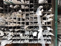 Grote partij diverse plastic glaslatten/profielen kömmerling - afbeelding 2 van  15