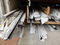 Grote partij diverse plastic glaslatten/profielen kömmerling - afbeelding 12 van  15