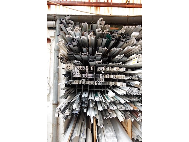 Grote partij diverse plastic glaslatten/profielen kömmerling - afbeelding 13 van  15