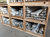 Grote partij diverse plastic raamprofielen kömmerling - afbeelding 6 van  7