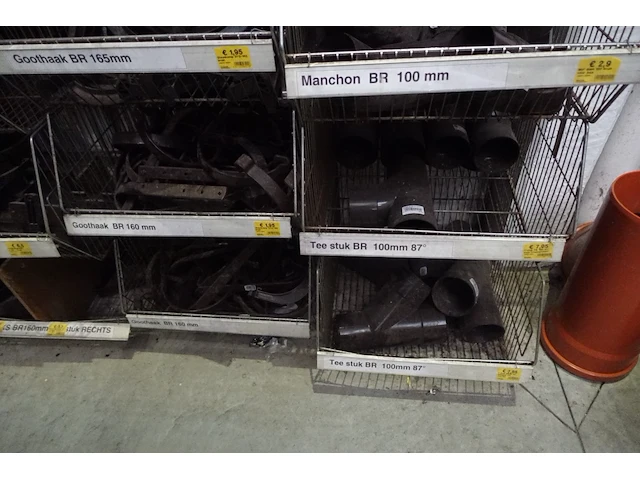 Grote partij diverse pvc - afbeelding 5 van  31