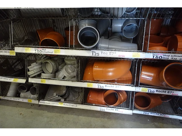 Grote partij diverse pvc - afbeelding 16 van  31