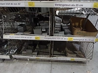 Grote partij diverse pvc - afbeelding 49 van  51