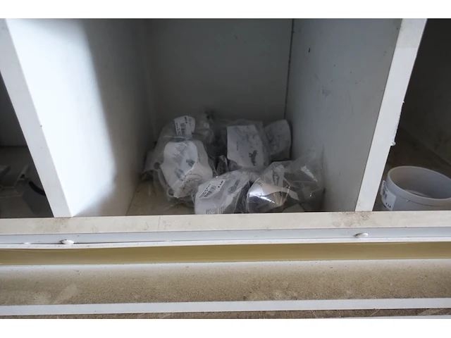 Grote partij diverse pvc - afbeelding 2 van  45