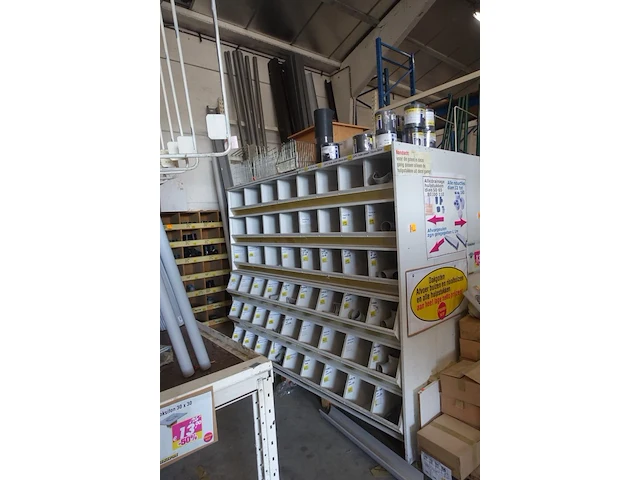 Grote partij diverse pvc - afbeelding 1 van  45