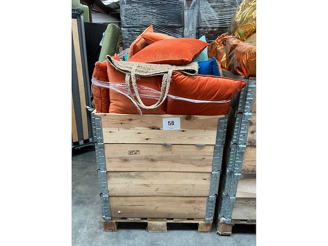 Grote partij diverse sierkussens - afbeelding 3 van  3