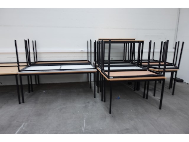 Grote partij diverse tafels - afbeelding 3 van  9