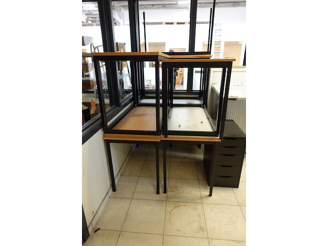 Grote partij diverse tafels - afbeelding 6 van  9