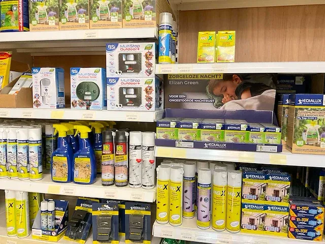 Grote partij diverse tuinprodukten - afbeelding 2 van  18