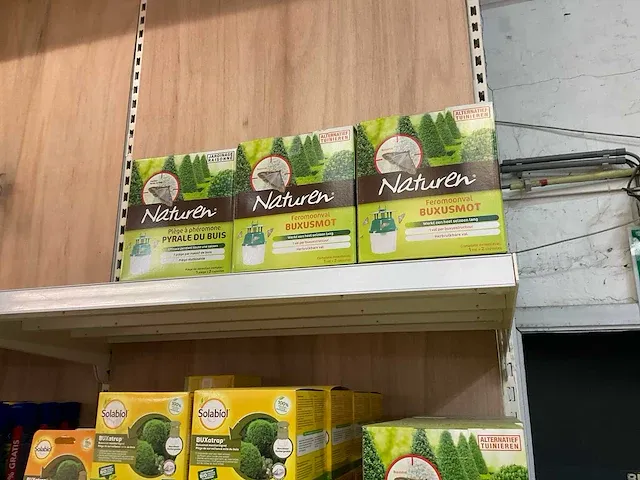 Grote partij diverse tuinprodukten - afbeelding 14 van  18
