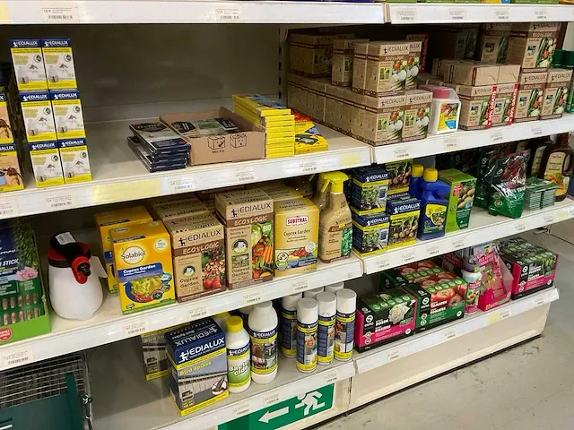 Grote partij diverse tuinprodukten - afbeelding 16 van  18