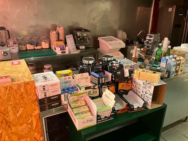 Grote partij diversen in keuken - afbeelding 1 van  48