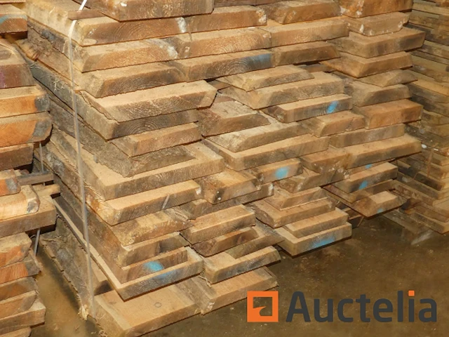 Grote partij eiken, zachthout en ander hout - afbeelding 9 van  13