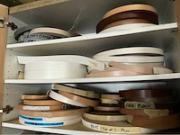Grote partij formica materiaal en afplakbandjes. - afbeelding 8 van  17