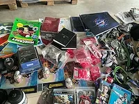 Grote partij gaming accessoires/collectables - afbeelding 37 van  55