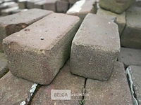 Grote partij gebakken rood-bruine kleiklinkers - afbeelding 6 van  7