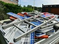 Grote partij gebruikte verkeersborden - afbeelding 7 van  9