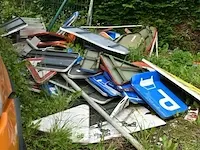 Grote partij gebruikte verkeersborden - afbeelding 9 van  9