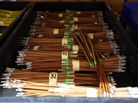 Grote partij grijpbakken elektrische kabels - afbeelding 26 van  31