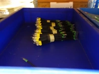 Grote partij grijpbakken elektrische kabels - afbeelding 30 van  31