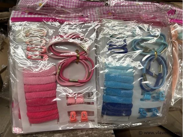 Grote partij haar accessoires, wo. haarspelden enz. - afbeelding 2 van  3
