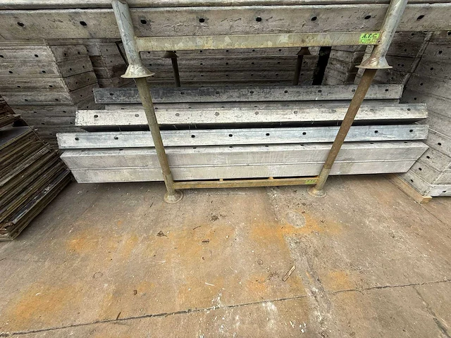 Grote partij heunnebeck bekistingsmateriaal - afbeelding 9 van  30