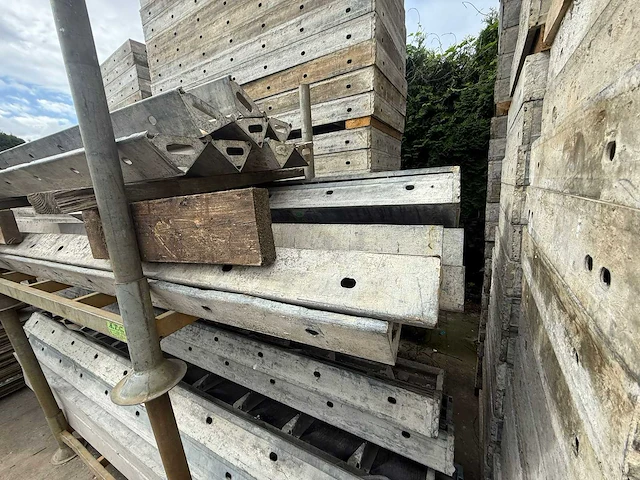 Grote partij heunnebeck bekistingsmateriaal - afbeelding 10 van  30