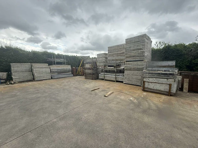 Grote partij heunnebeck bekistingsmateriaal - afbeelding 1 van  30