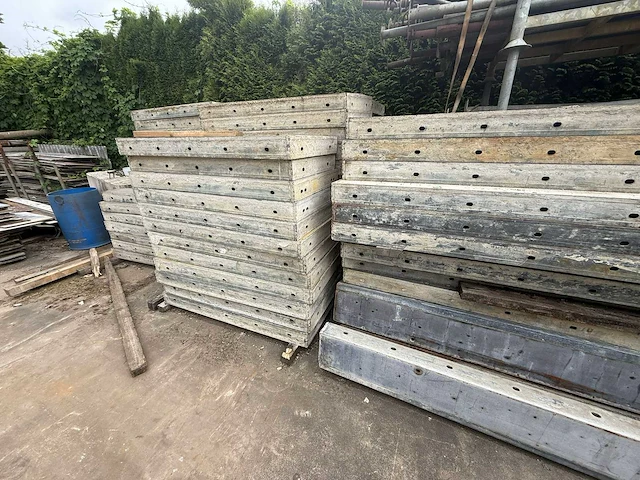 Grote partij heunnebeck bekistingsmateriaal - afbeelding 14 van  30