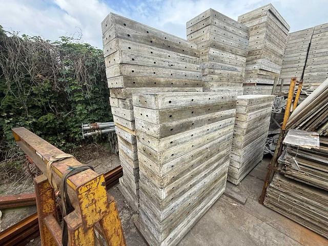 Grote partij heunnebeck bekistingsmateriaal - afbeelding 15 van  30