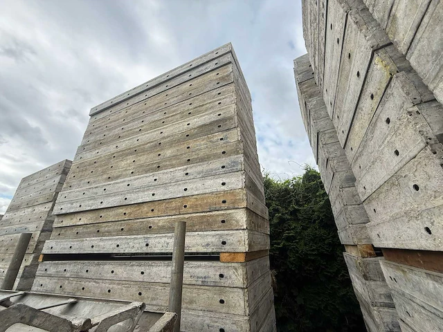 Grote partij heunnebeck bekistingsmateriaal - afbeelding 17 van  30