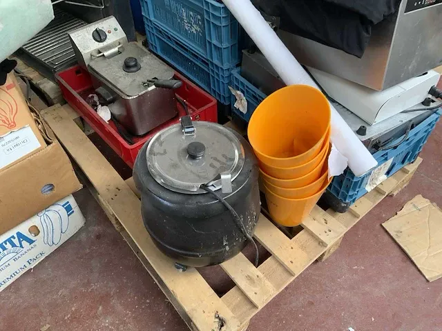 Grote partij horeca apparatuur - afbeelding 13 van  21