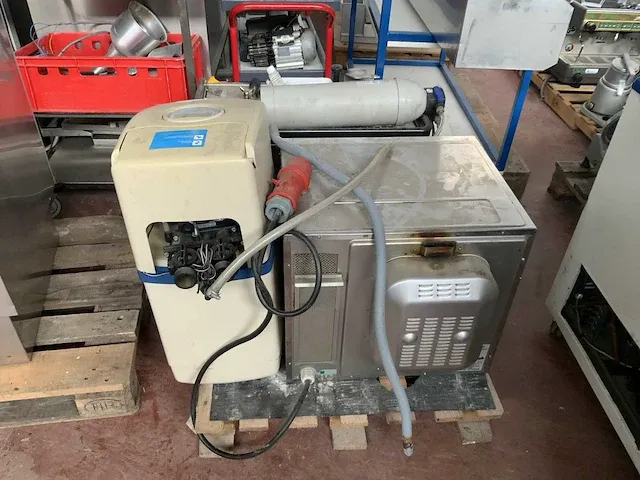 Grote partij horeca apparatuur - afbeelding 2 van  21