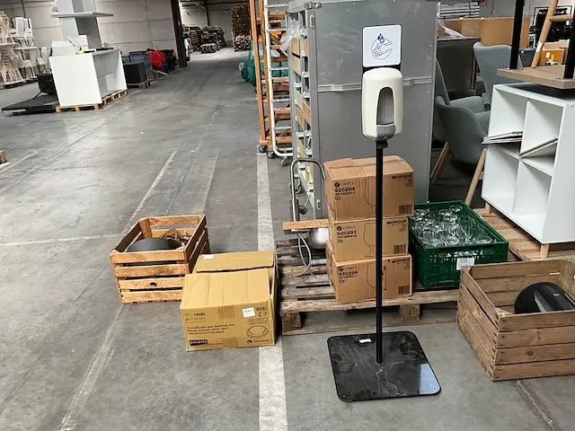 Grote partij horeca materialen - afbeelding 11 van  63