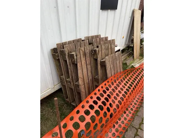 Grote partij hout - afbeelding 2 van  15