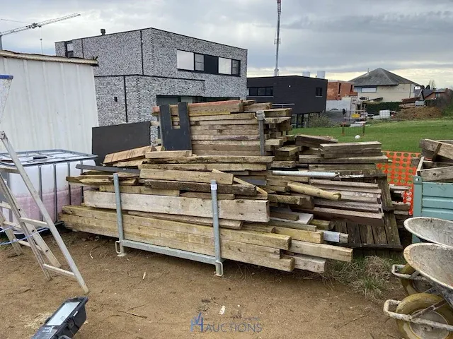Grote partij hout - afbeelding 1 van  15