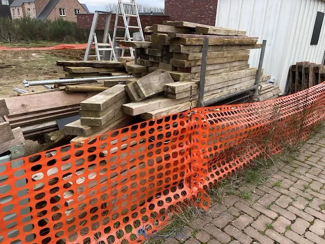 Grote partij hout - afbeelding 11 van  15