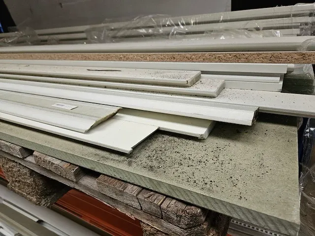 Grote partij hout - afbeelding 2 van  37