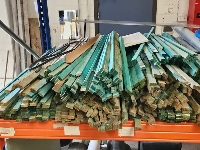 Grote partij hout - afbeelding 8 van  37