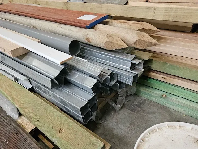 Grote partij hout - afbeelding 17 van  37