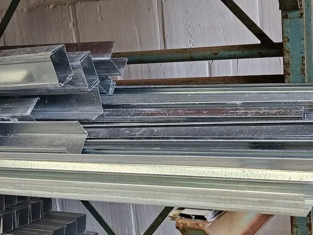 Grote partij hout - afbeelding 20 van  37