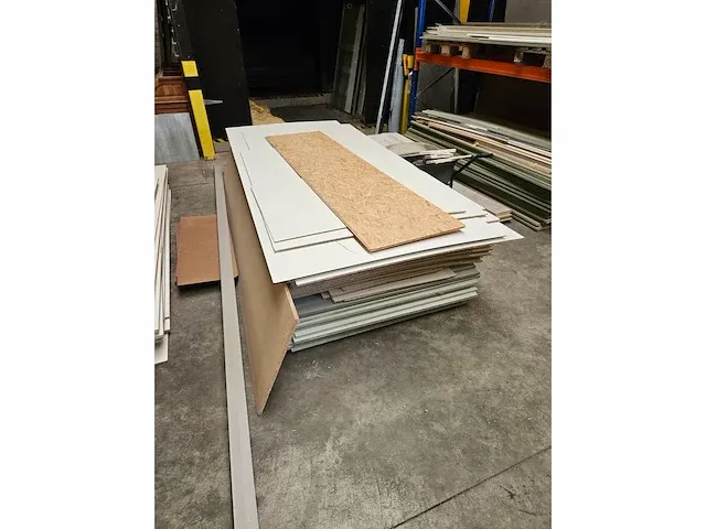 Grote partij hout - afbeelding 32 van  37