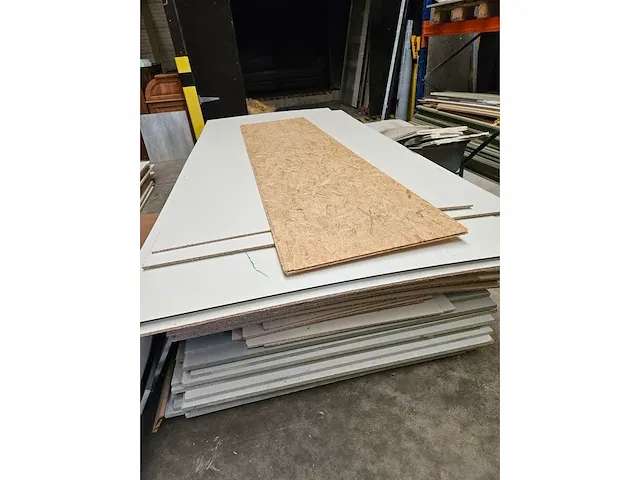 Grote partij hout - afbeelding 33 van  37