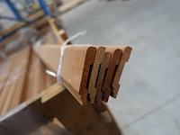 Grote partij houten plinten/afwerkingslatten - afbeelding 3 van  5