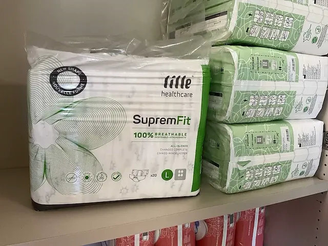 Grote partij incontinentiemateriaal - afbeelding 8 van  37