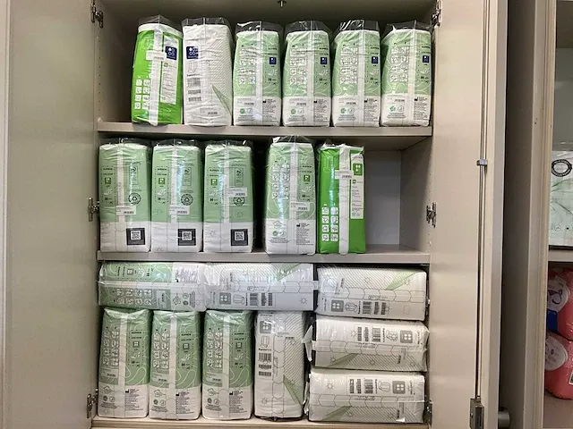 Grote partij incontinentiemateriaal - afbeelding 14 van  37