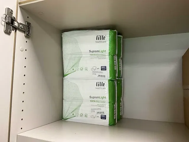 Grote partij incontinentiemateriaal - afbeelding 18 van  37